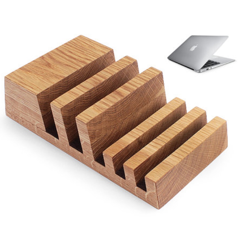 Tổ chức nhiều trạm sạc trong gỗ sồi tự nhiên cho 5 thiết bị